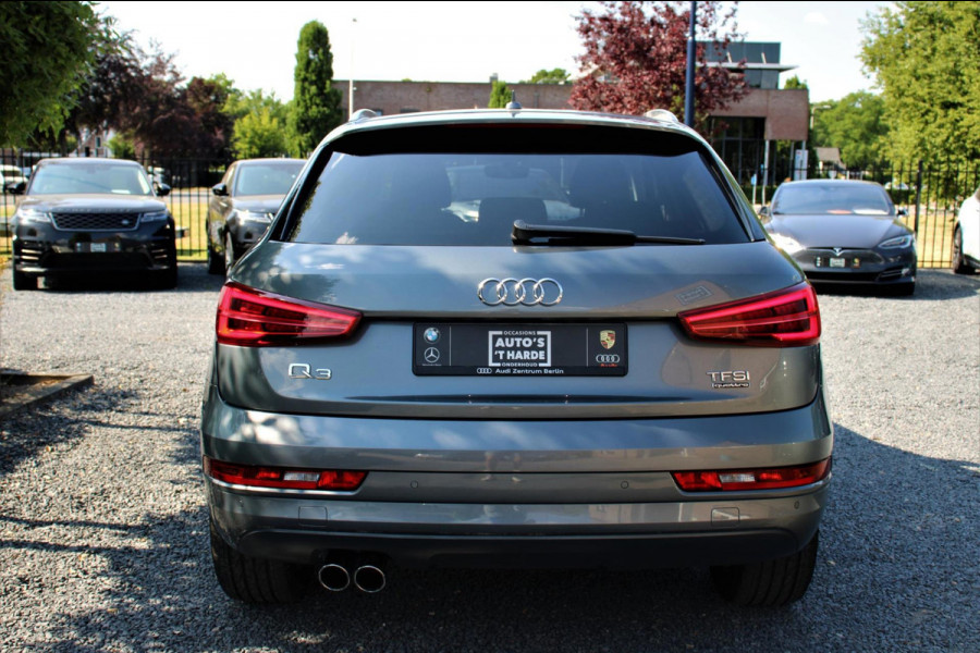 Audi Q3 2.0 TFSI Quattro Sport line | S-tronic | Trekhaak | LEER |