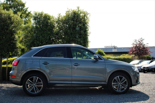 Audi Q3 2.0 TFSI Quattro Sport line | S-tronic | Trekhaak | LEER |