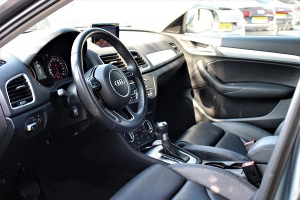 Audi Q3 2.0 TFSI Quattro Sport line | S-tronic | Trekhaak | LEER |