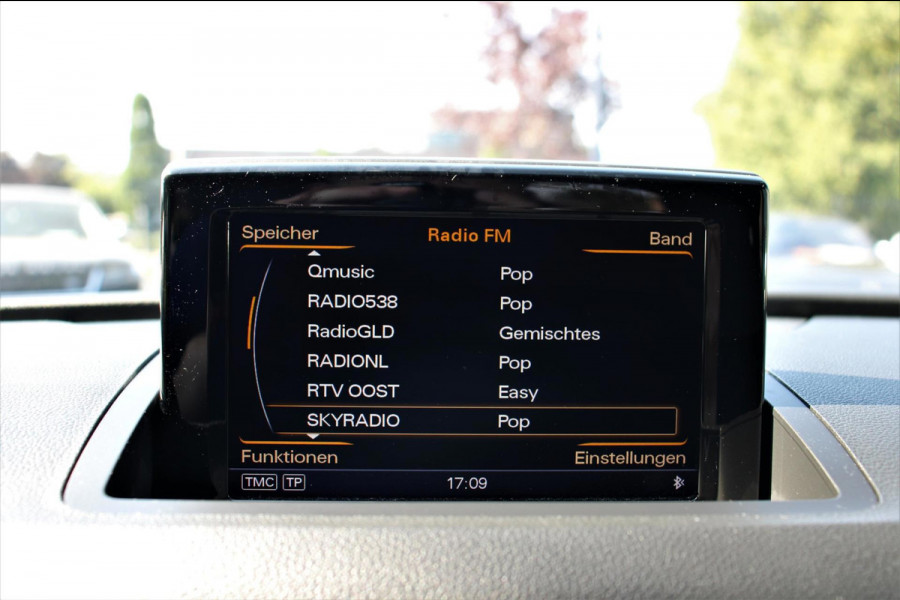 Audi Q3 2.0 TFSI Quattro Sport line | S-tronic | Trekhaak | LEER |