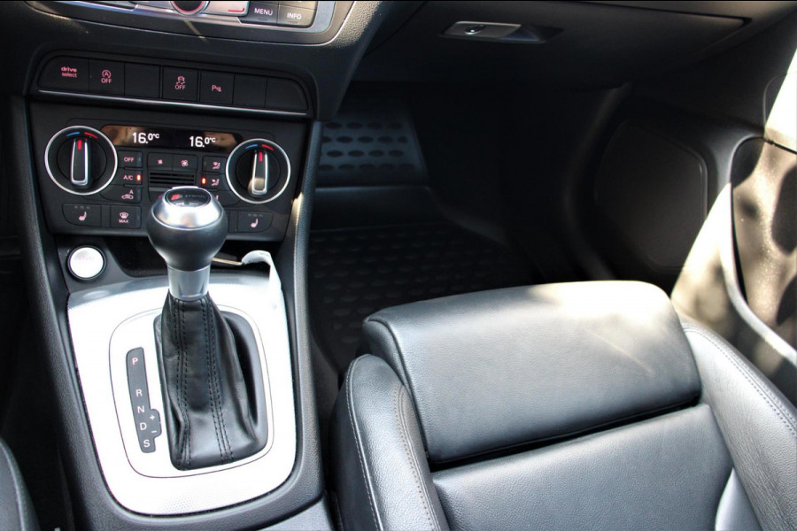 Audi Q3 2.0 TFSI Quattro Sport line | S-tronic | Trekhaak | LEER |