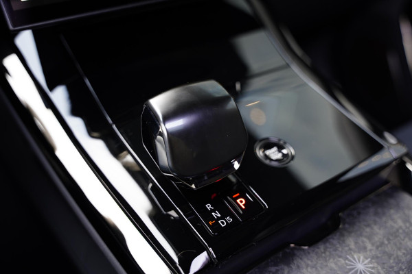 Land Rover Range Rover Sport P635 SV / Celestial Sol / Carbon