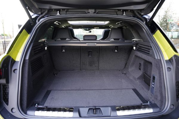 Land Rover Range Rover Sport P635 SV / Celestial Sol / Carbon