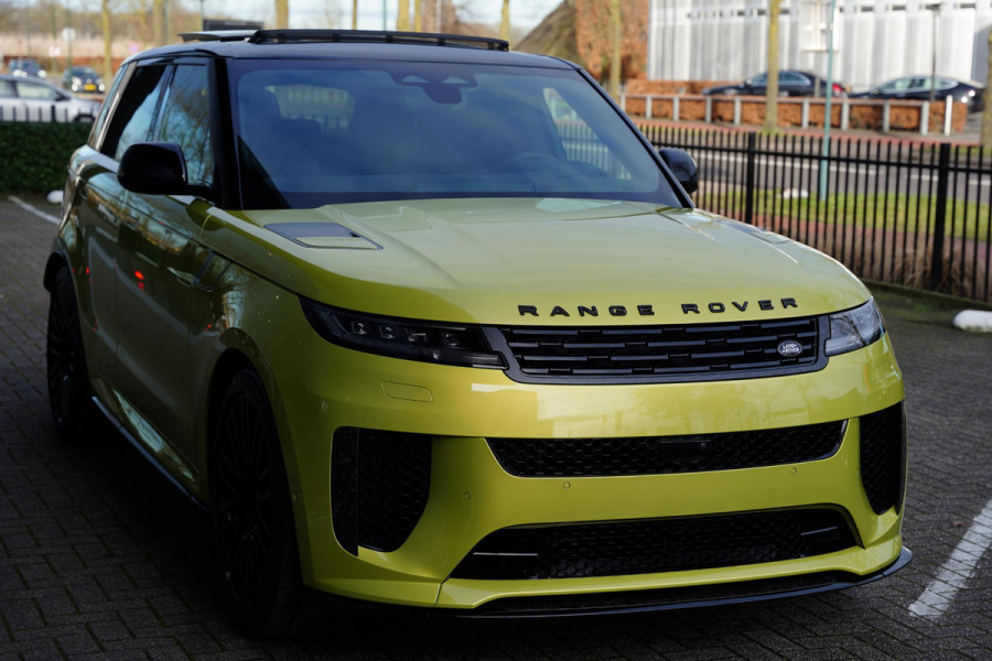 Land Rover Range Rover Sport P635 SV / Celestial Sol / Carbon