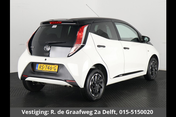 Toyota Aygo 1.0 VVT-i X-Fun Bi-Tone | Airco | Bluetooth | Privacy Glass |