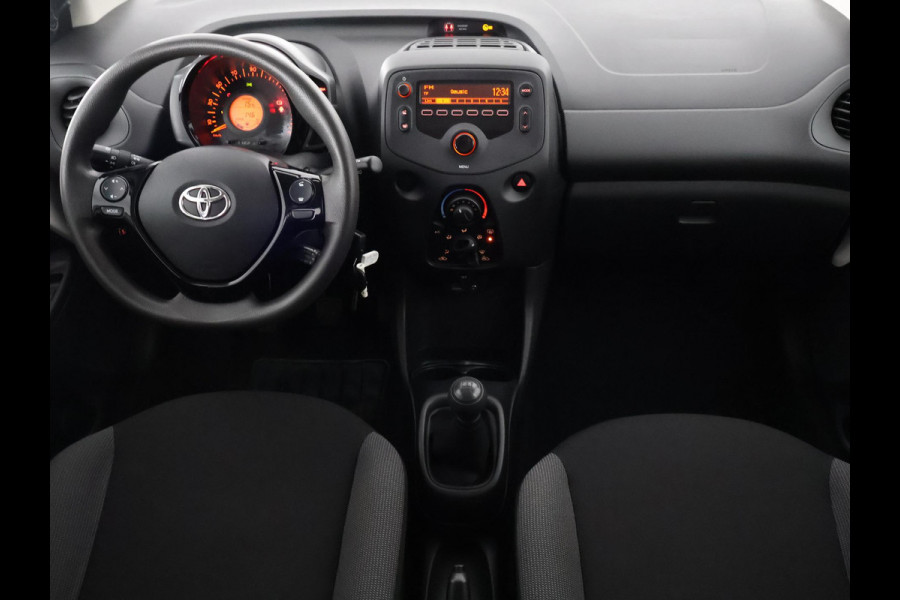 Toyota Aygo 1.0 VVT-i X-Fun Bi-Tone | Airco | Bluetooth | Privacy Glass |