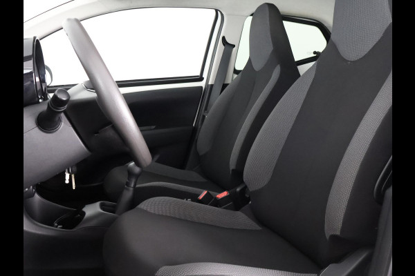 Toyota Aygo 1.0 VVT-i X-Fun Bi-Tone | Airco | Bluetooth | Privacy Glass |