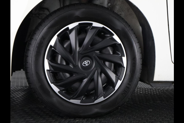 Toyota Aygo 1.0 VVT-i X-Fun Bi-Tone | Airco | Bluetooth | Privacy Glass |