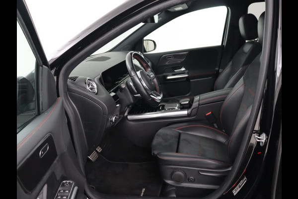 Mercedes-Benz B-Klasse 250e AMG | Trekhaak | Carplay | Stoelverwarming | Leder/Alcantara | Camera | Widescreen | Full LED | Navigatie | Park Assist | Climate control | Cruise control | PHEV | Plug In