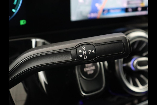 Mercedes-Benz B-Klasse 250e AMG | Trekhaak | Carplay | Stoelverwarming | Leder/Alcantara | Camera | Widescreen | Full LED | Navigatie | Park Assist | Climate control | Cruise control | PHEV | Plug In