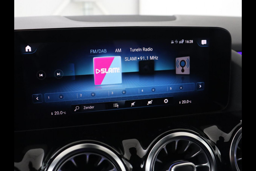 Mercedes-Benz B-Klasse 250e AMG | Trekhaak | Carplay | Stoelverwarming | Leder/Alcantara | Camera | Widescreen | Full LED | Navigatie | Park Assist | Climate control | Cruise control | PHEV | Plug In