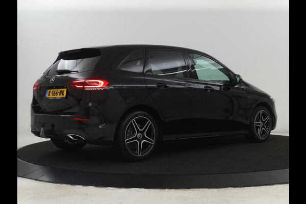 Mercedes-Benz B-Klasse 250e AMG | Trekhaak | Carplay | Stoelverwarming | Leder/Alcantara | Camera | Widescreen | Full LED | Navigatie | Park Assist | Climate control | Cruise control | PHEV | Plug In