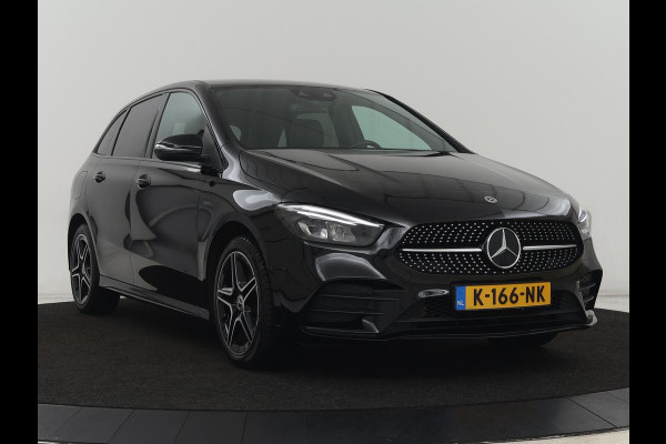 Mercedes-Benz B-Klasse 250e AMG | Trekhaak | Carplay | Stoelverwarming | Leder/Alcantara | Camera | Widescreen | Full LED | Navigatie | Park Assist | Climate control | Cruise control | PHEV | Plug In