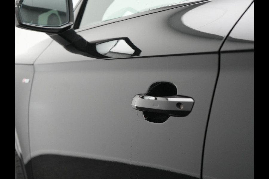 Audi Q5 Sportback 55 TFSI e Quattro 2x S-Line Plug In Hybrid 367pk PHEV | Luchtvering | Sfeerverlichting | Bang & Olufsen | Valcona Sportstoelen Verwarmd | Camera | Apple Carplay | Virtual | Keyless | Navigatie | DAB | 20"L.M |