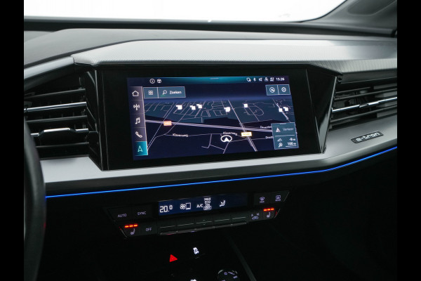 Audi Q4 e-tron 40 Launch edition Advanced Plus 77 kWh [3-Fase] {SOH-93%} (INCL-BTW) *HEATPUMP | ADAPT-CRUISE | MATRIX-LED | NAVI-FULLMAP | KEYLESS | CAMERA | DIGI-COCKPIT | DAB | AMBIENT-LIGHT | HEATED-SPORTSEATS | SHIFT-PADDLES | PRIVACY-GLASS | 19''ALU*