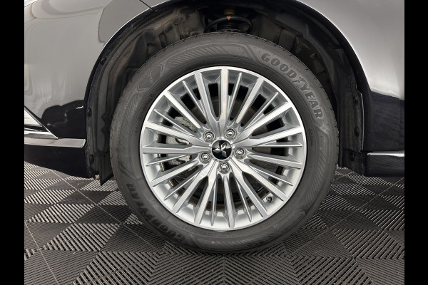 Mitsubishi Outlander 2.4 PHEV Intense (INCL.BTW) *LEATHER-MICROFIBRE | LED-LIGHTS | KEYLESS | CAMERA | HEATED-COMFORTSEATS | ECC | SHIFT-PADDLES | PDC | CRUISE | PRIVACY-GLASS | DAB | TOWBAR | 18''ALU *