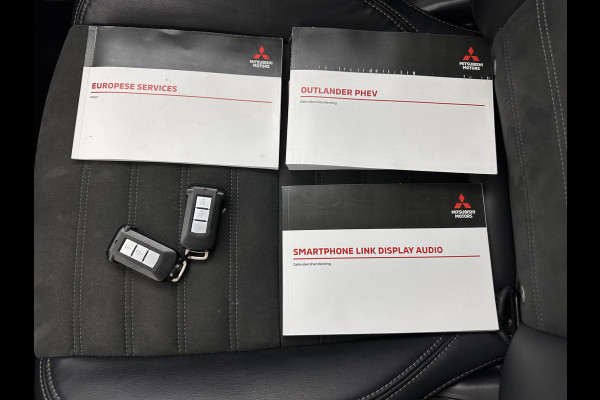 Mitsubishi Outlander 2.4 PHEV Intense (INCL.BTW) *LEATHER-MICROFIBRE | LED-LIGHTS | KEYLESS | CAMERA | HEATED-COMFORTSEATS | ECC | SHIFT-PADDLES | PDC | CRUISE | PRIVACY-GLASS | DAB | TOWBAR | 18''ALU *