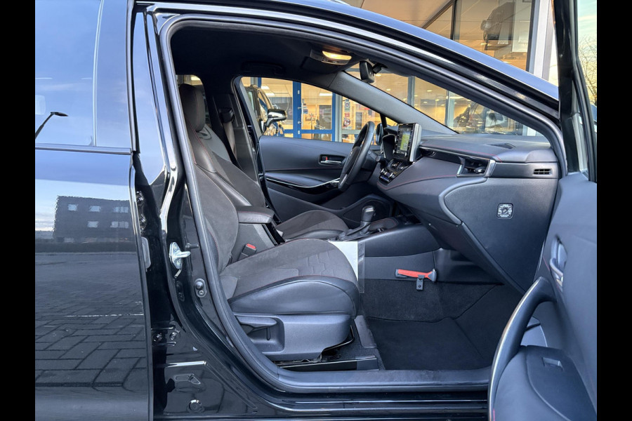 Toyota Corolla Touring Sports 1.8 Hybrid Executive | Trekhaak | Stoelverwarming | Head-up Display | Camera | Full LED |