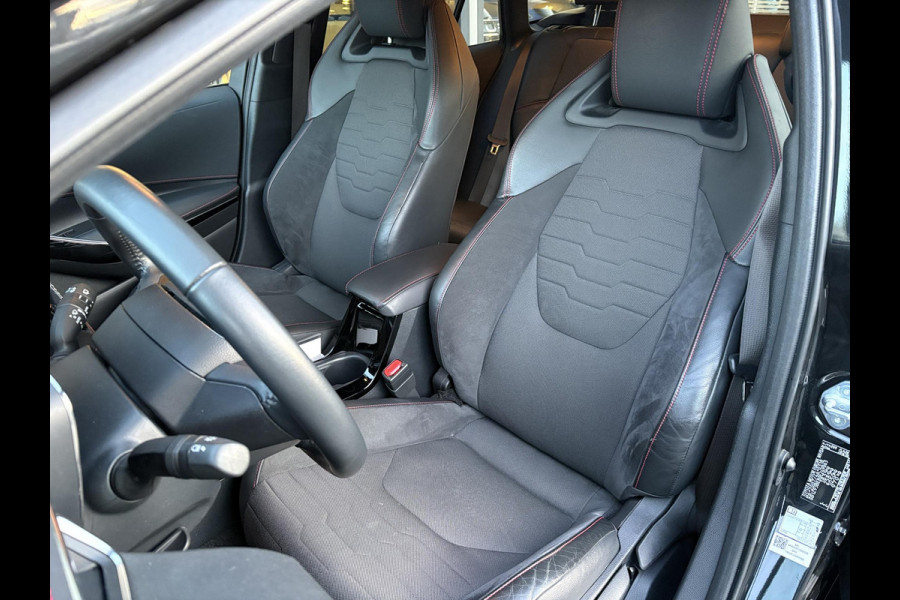 Toyota Corolla Touring Sports 1.8 Hybrid Executive | Trekhaak | Stoelverwarming | Head-up Display | Camera | Full LED |