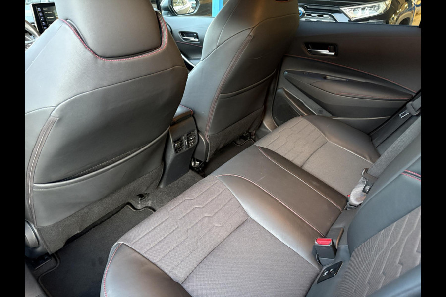 Toyota Corolla Touring Sports 1.8 Hybrid Executive | Trekhaak | Stoelverwarming | Head-up Display | Camera | Full LED |