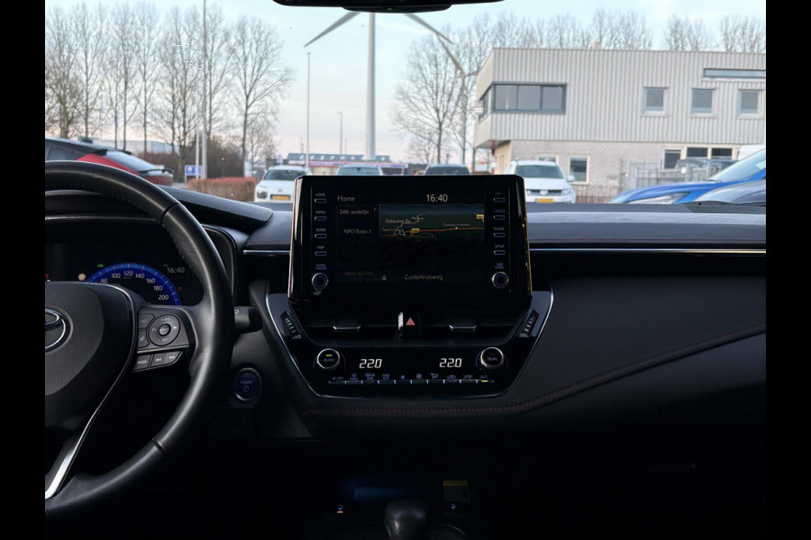 Toyota Corolla Touring Sports 1.8 Hybrid Executive | Trekhaak | Stoelverwarming | Head-up Display | Camera | Full LED |