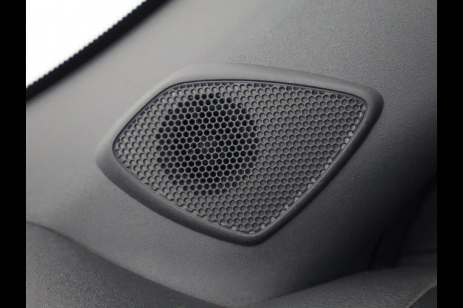 Toyota Yaris Cross 1.5 Hybrid 130 Dynamic Luxury Bi-Tone