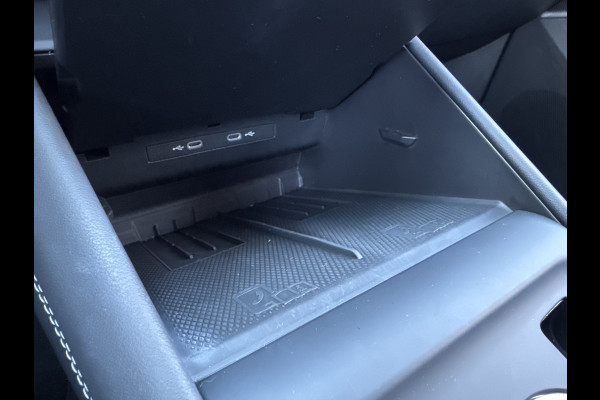 Volkswagen Tiguan 1.5 eTSI DSG LIFE EDITION TREKHAAK/NAVI/360CAMERA/5-JAAR-FABRIEKSGARANTIE****