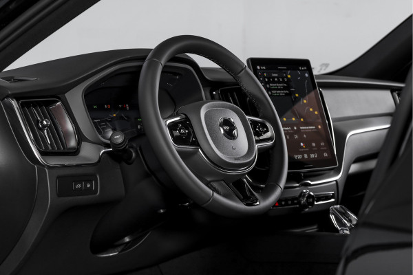 Volvo XC60 2.0 T6 Plug-in hybrid AWD Plus Black Edition - Facelift MY26 | S/K-Panodak | Dig. Cockpit | Adapt. Cruise | Elek. Klep | Stoel-+Stuurverw. | 360 Camera | NAV+App. Connect | ECC | LM 21" | 2649