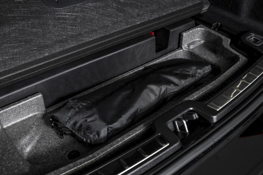 Volvo XC60 2.0 T6 Plug-in hybrid AWD Plus Black Edition - Facelift MY26 | S/K-Panodak | Dig. Cockpit | Adapt. Cruise | Elek. Klep | Stoel-+Stuurverw. | 360 Camera | NAV+App. Connect | ECC | LM 21" | 2649