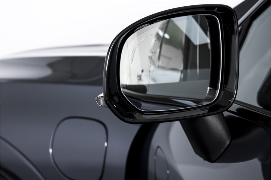 Volvo XC60 2.0 T6 Plug-in hybrid AWD Plus Black Edition - Facelift MY26 | S/K-Panodak | Dig. Cockpit | Adapt. Cruise | Elek. Klep | Stoel-+Stuurverw. | 360 Camera | NAV+App. Connect | ECC | LM 21" | 1424
