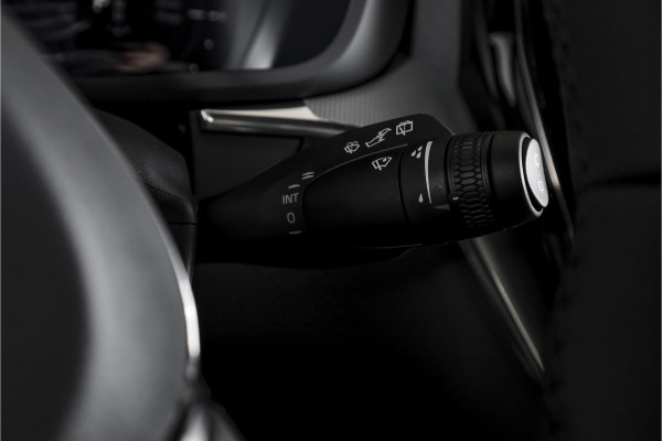 Volvo XC60 2.0 T6 Plug-in hybrid AWD Plus Black Edition - Facelift MY26 | S/K-Panodak | Dig. Cockpit | Adapt. Cruise | Elek. Klep | Stoel-+Stuurverw. | 360 Camera | NAV+App. Connect | ECC | LM 21" | 1424
