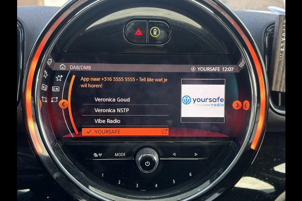 MINI Countryman 1.5 Cooper S E ALL4 PHEV Plug-in Hybride | Direct Rijklaar & Leverbaar | Panorama Dak | Stoelverwarming | Adaptieve Cruise Control | CarPlay & Camera | 12 Mnd BOVAG Garantie