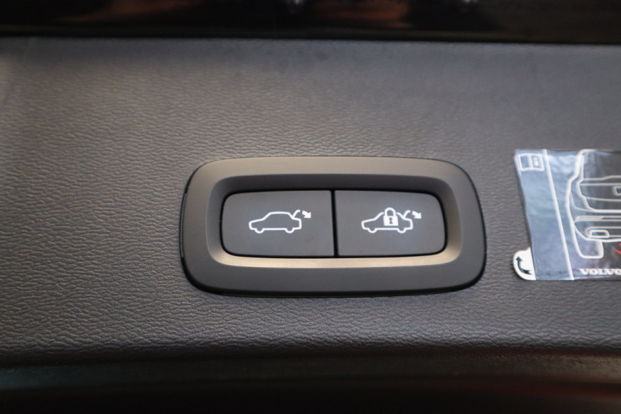 Volvo XC40 1.5 T5 Recharge Inscription Panoramadak Navigatie Leder Trekhaak