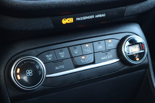 Ford Fiesta 1.0 EcoBoost Titanium | Carplay | Parkeersensoren |