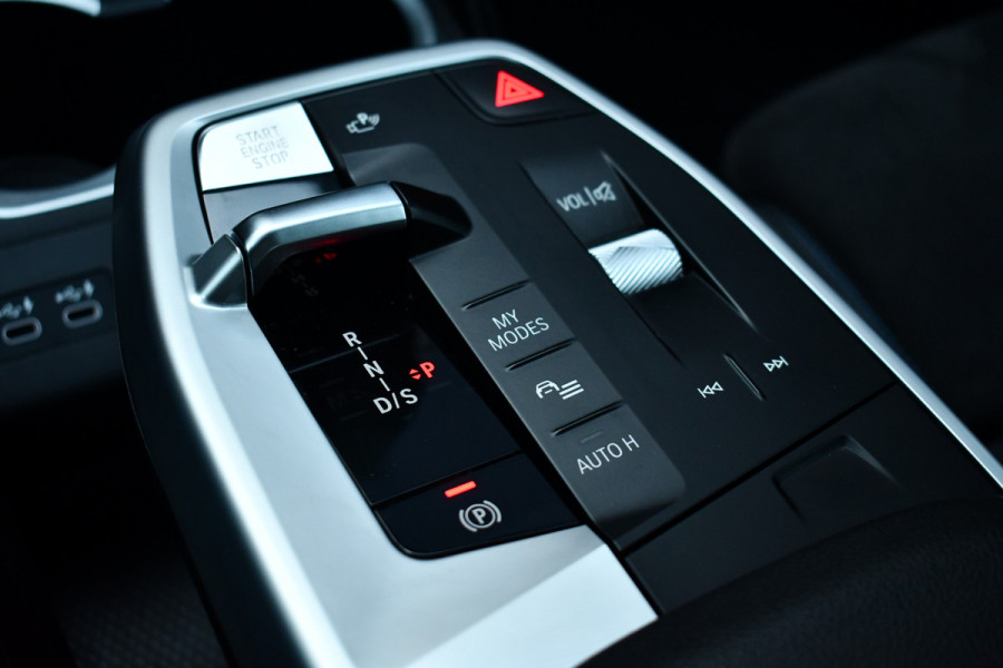 BMW X1 xDrive25e M-Sport ACC H/K 360 HUD El-zetel+Massage 20inch