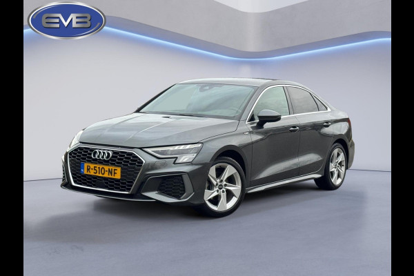 Audi A3 Limousine 30 TFSI S edition, 2 X S- LINE,matrix led, daytona grijs, 1 e eigenaar, 1/2 leder, 's, NL auto nap
