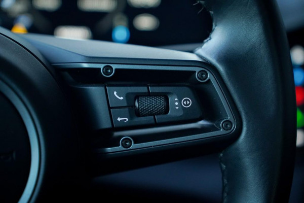 Porsche Taycan Turbo 93 kWh / 4Wiel Sturing / Pano / Passenger Display / Coated Brakes / Incl BTW