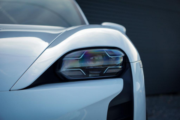 Porsche Taycan Turbo 93 kWh / 4Wiel Sturing / Pano / Passenger Display / Coated Brakes / Incl BTW