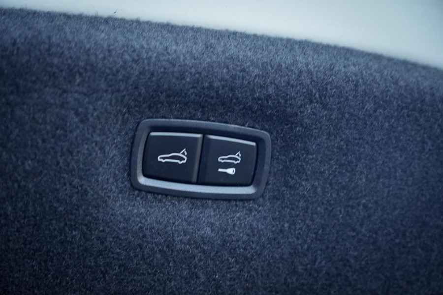 Porsche Taycan Turbo 93 kWh / 4Wiel Sturing / Pano / Passenger Display / Coated Brakes / Incl BTW