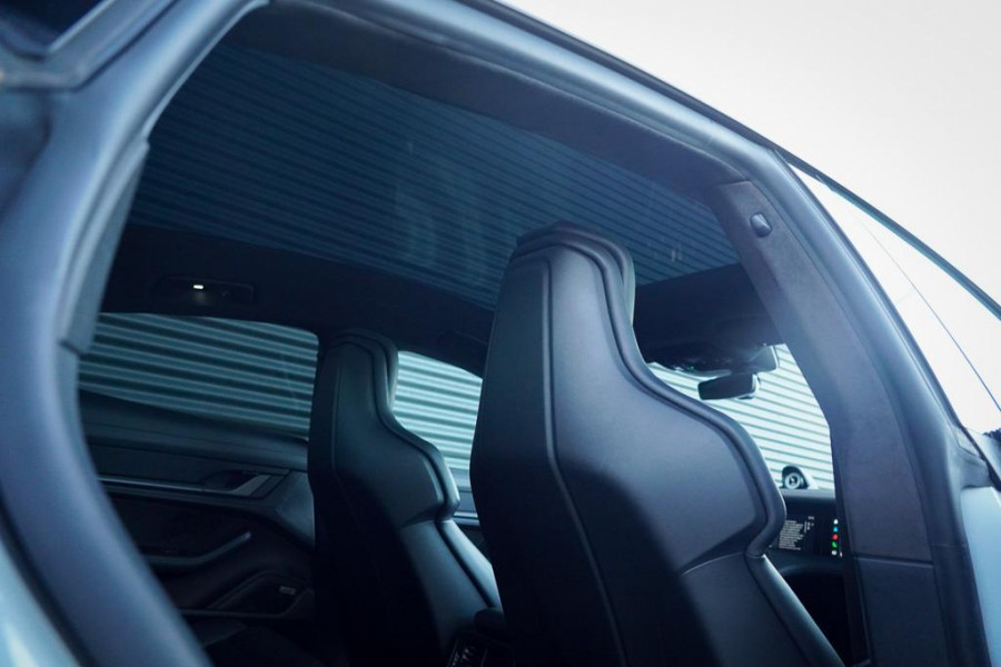 Porsche Taycan Turbo 93 kWh / 4Wiel Sturing / Pano / Passenger Display / Coated Brakes / Incl BTW