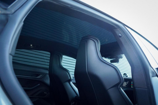 Porsche Taycan Turbo 93 kWh / 4Wiel Sturing / Pano / Passenger Display / Coated Brakes / Incl BTW