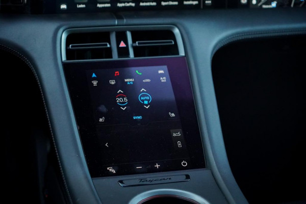 Porsche Taycan Turbo 93 kWh / 4Wiel Sturing / Pano / Passenger Display / Coated Brakes / Incl BTW