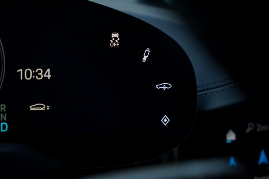 Porsche Taycan Turbo 93 kWh / 4Wiel Sturing / Pano / Passenger Display / Coated Brakes / Incl BTW