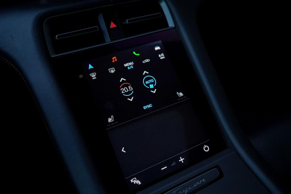 Porsche Taycan Turbo 93 kWh / 4Wiel Sturing / Pano / Passenger Display / Coated Brakes / Incl BTW