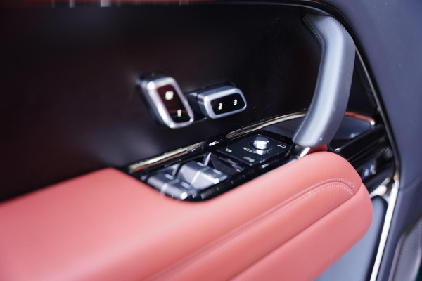 Land Rover Range Rover P 615 SV / Bespoke Interieur / NL-Auto
