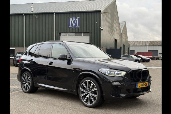 BMW X5 xDrive45e High Executive BOMVOL OPTIES| INDIVIDUAL| SOFTCLOSE| PANO| LASER LED| ALCANTARA HEMEL| HARMAN KARDON| DRIVING ASS. PROF| HEAD-UP| 360 CAMERA| ACHTERBANK VERWARMING| 22 INCH| STUURVERWARMING , ACHTERAS BESTURING| ETC...|