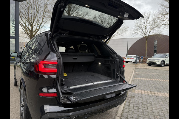 BMW X5 xDrive45e High Executive BOMVOL OPTIES| INDIVIDUAL| SOFTCLOSE| PANO| LASER LED| ALCANTARA HEMEL| HARMAN KARDON| DRIVING ASS. PROF| HEAD-UP| 360 CAMERA| ACHTERBANK VERWARMING| 22 INCH| STUURVERWARMING , ACHTERAS BESTURING| ETC...|