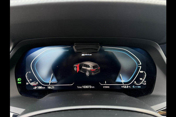 BMW X5 xDrive45e High Executive BOMVOL OPTIES| INDIVIDUAL| SOFTCLOSE| PANO| LASER LED| ALCANTARA HEMEL| HARMAN KARDON| DRIVING ASS. PROF| HEAD-UP| 360 CAMERA| ACHTERBANK VERWARMING| 22 INCH| STUURVERWARMING , ACHTERAS BESTURING| ETC...|