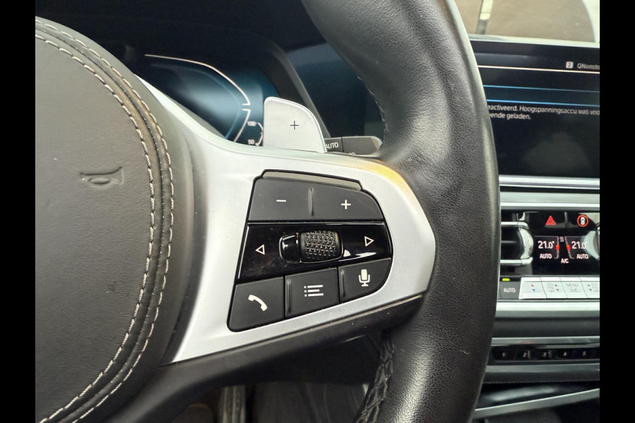 BMW X5 xDrive45e High Executive BOMVOL OPTIES| INDIVIDUAL| SOFTCLOSE| PANO| LASER LED| ALCANTARA HEMEL| HARMAN KARDON| DRIVING ASS. PROF| HEAD-UP| 360 CAMERA| ACHTERBANK VERWARMING| 22 INCH| STUURVERWARMING , ACHTERAS BESTURING| ETC...|