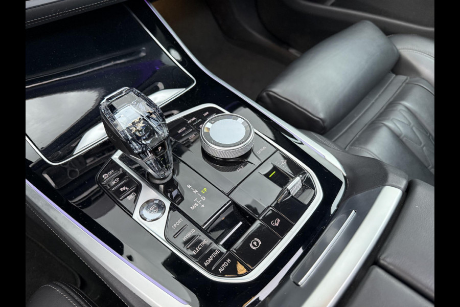 BMW X5 xDrive45e High Executive BOMVOL OPTIES| INDIVIDUAL| SOFTCLOSE| PANO| LASER LED| ALCANTARA HEMEL| HARMAN KARDON| DRIVING ASS. PROF| HEAD-UP| 360 CAMERA| ACHTERBANK VERWARMING| 22 INCH| STUURVERWARMING , ACHTERAS BESTURING| ETC...|